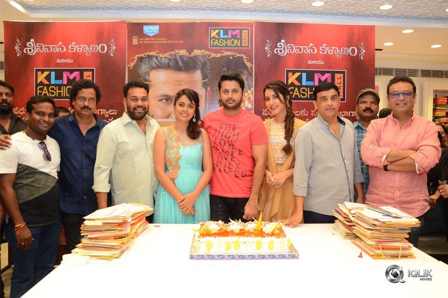 Srinivasa-Kalyanam-Team-at-KLM-Fashion-Mall